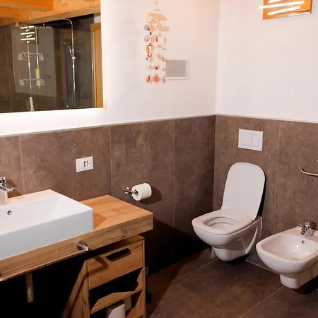 Lostelada Sul Di Holiday home Colico